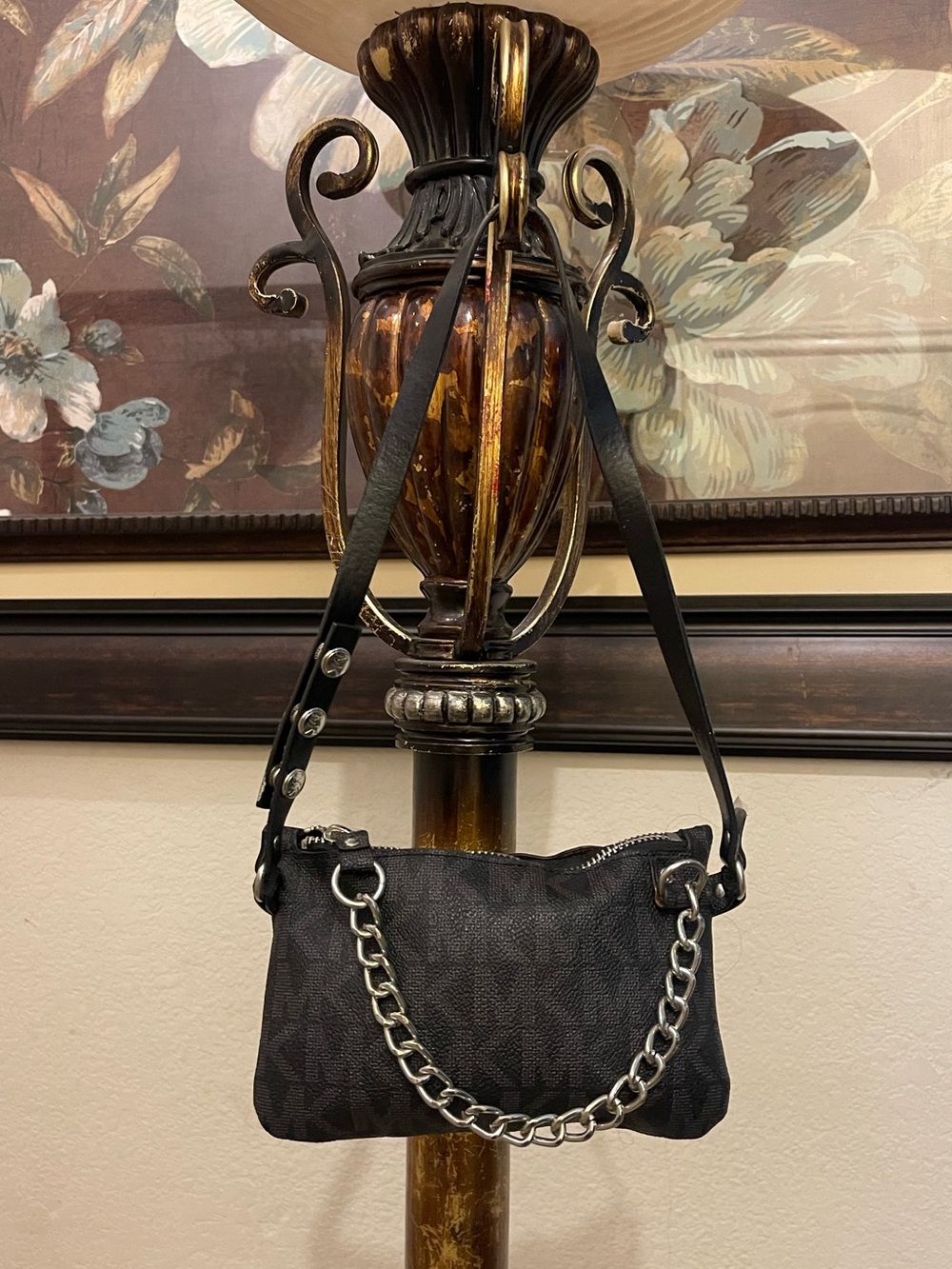Michael Michael Kors please check all picture of condition - Picture 3 of 17